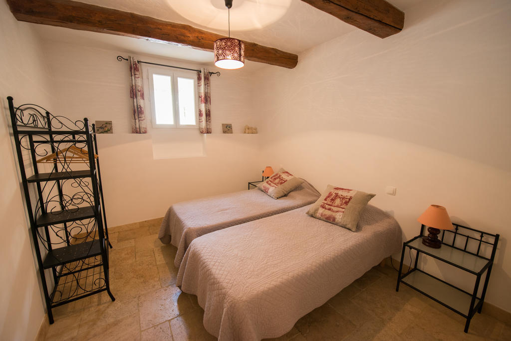 Hotel La Treille Et L'Impasse Ansouis Habitación foto